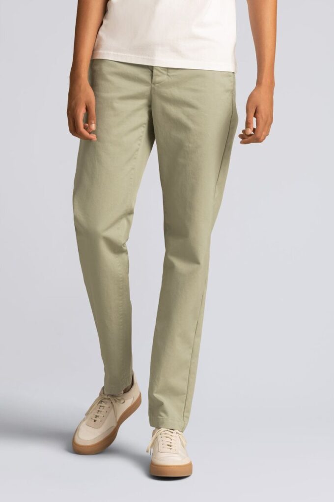 Den tunge twill-chinoen – Arkiv