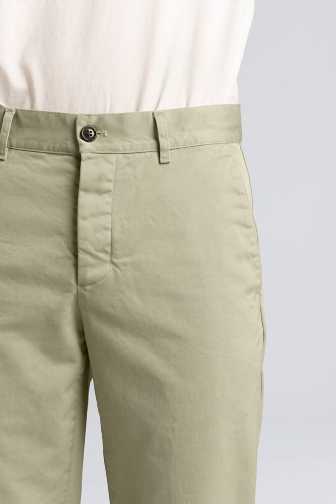 Den tunge twill-chinoen – Arkiv