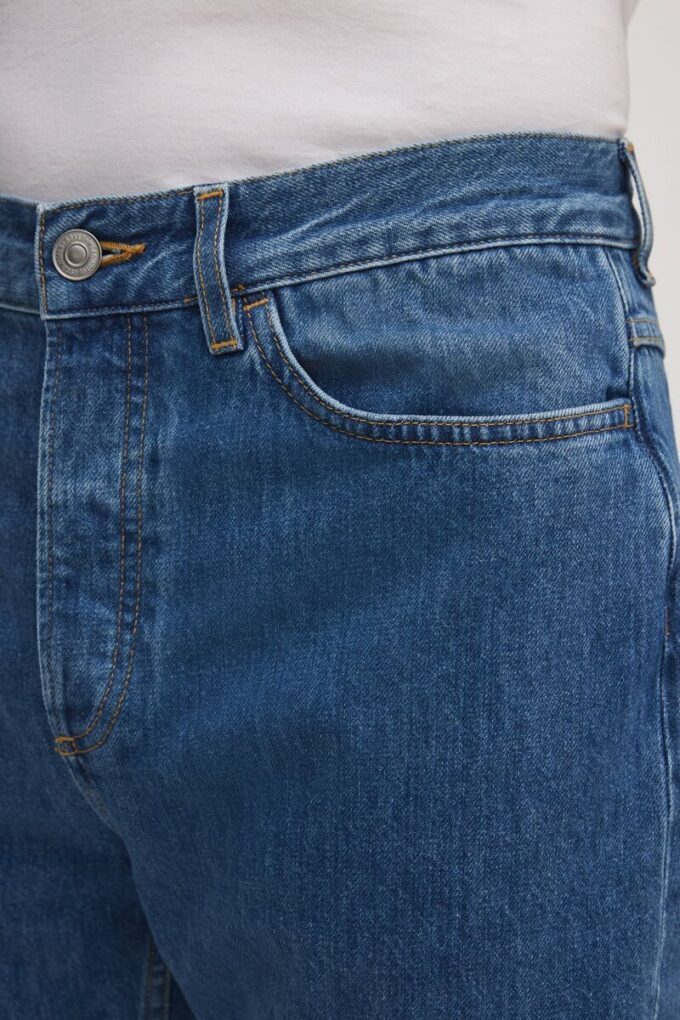 The Regular Jeans